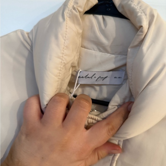 Petal and Pup Abigail Puffer Jacket large - Picture 4 of 5